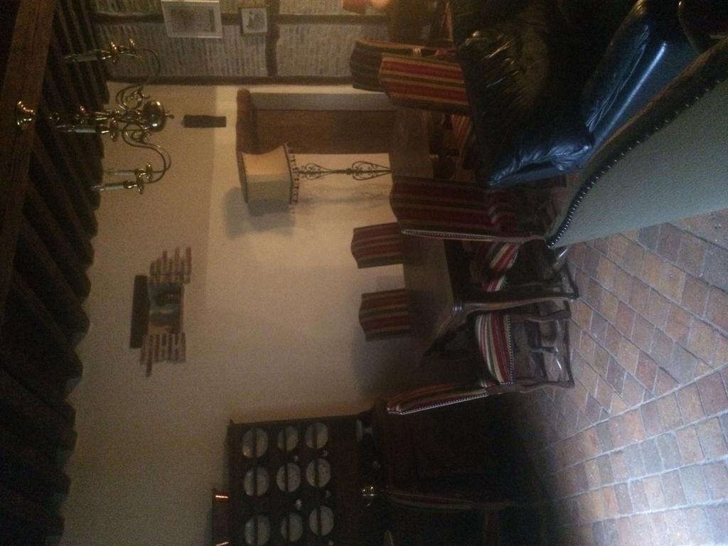 Chateau De Villars Villeneuve-sur-Allier Habitación foto