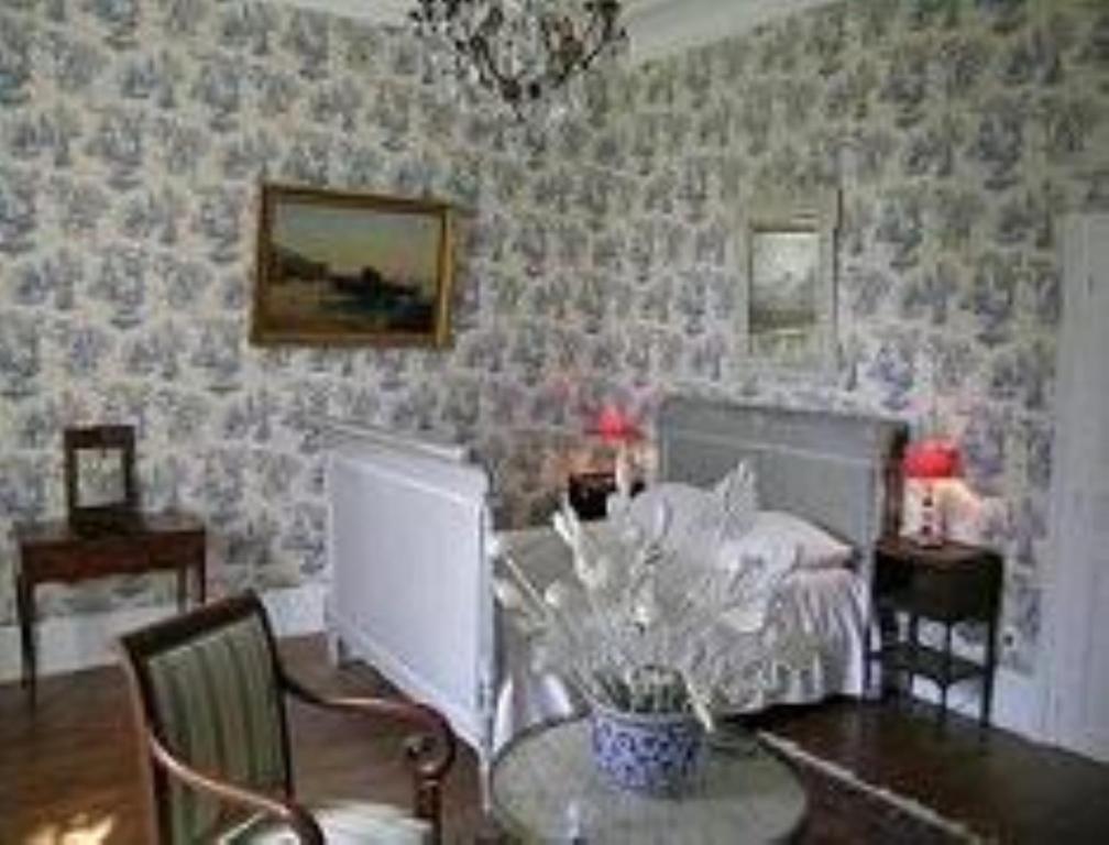 Chateau De Villars Villeneuve-sur-Allier Habitación foto