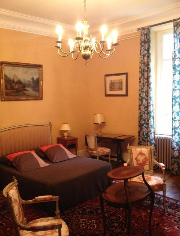 Chateau De Villars Villeneuve-sur-Allier Habitación foto
